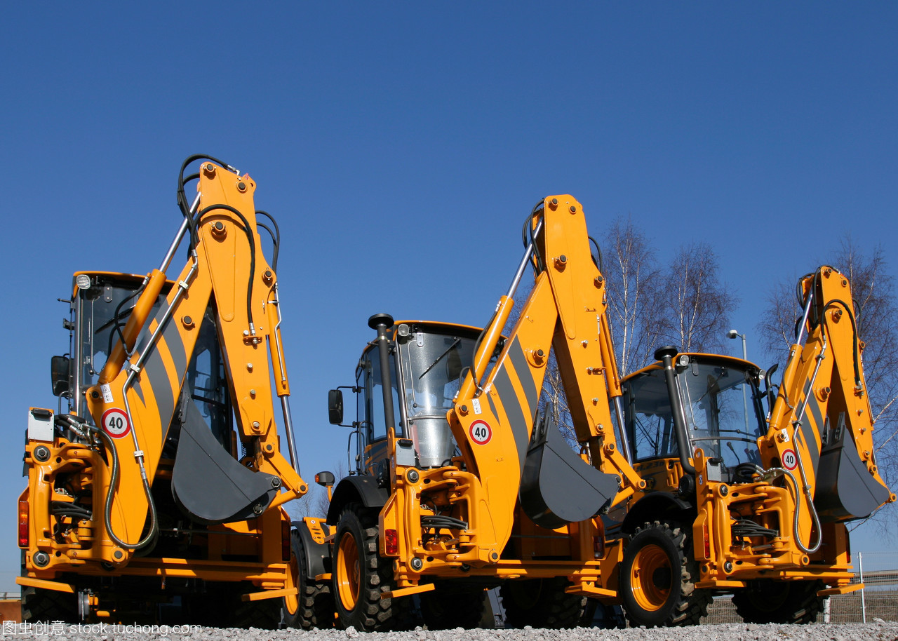 建筑工程機械與設備租賃 驅動現代施工效率與成本優化的關鍵引擎